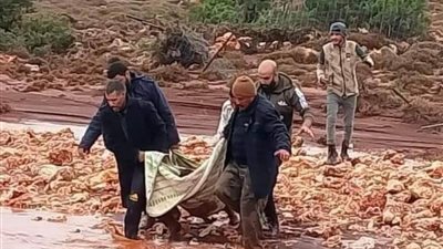 كل 10 في مقبرة والعدد قابل للزيادة، دفن 300 جثة من ضحايا إعصار دانيال في درنة