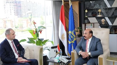 محافظ أسوان يلتقي بسفير دولة بيلا روسيا ويستعرض الفرص الاستثمارية والسياحية (صور)