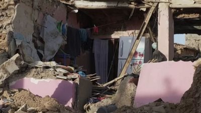 حكاية من تحت الأنقاض، مآساة مغربي وضعه القدر فى اختيار صعب بين إنقاذ ابنه أو والديه