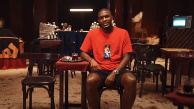 على طريقة الأفلام، شاهد كيف قدم الأهلي لاعبه الجديد موديست مهاجم دورتموند السابق 