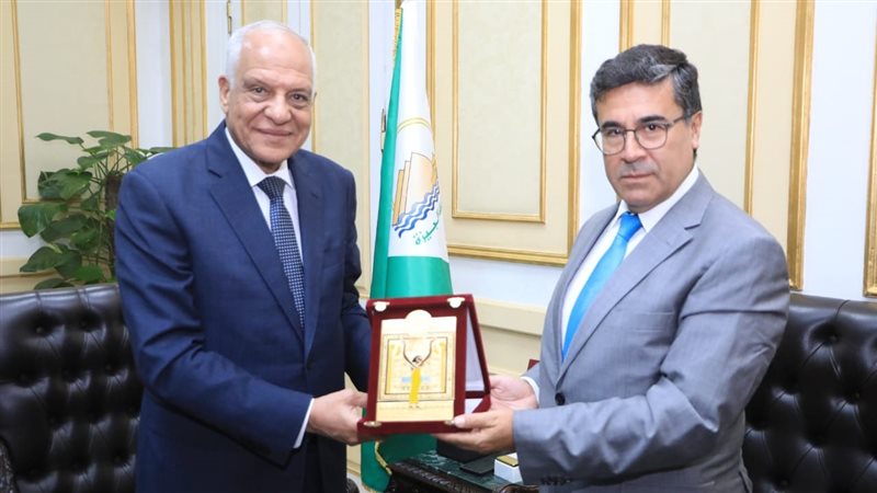 محافظ الجيزة يلتقي