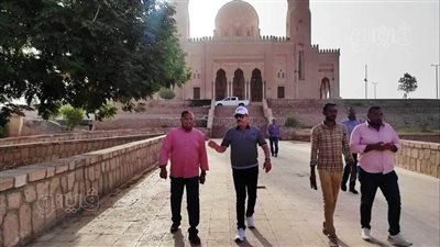 محافظ أسوان يوجه بالإسراع بتكثيف العمل بمشروع تطوير منطقة الطابية التاريخية (صور)