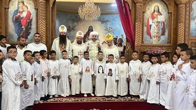 الأنبا أنيانوس يرسم 22 شماسا للخدمة في إيبارشية بني مزار