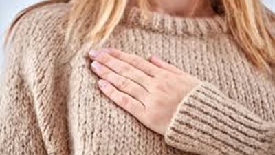 أعراض وأسباب زيادة هرمون اللبن في الدم لدى النساء والرجال