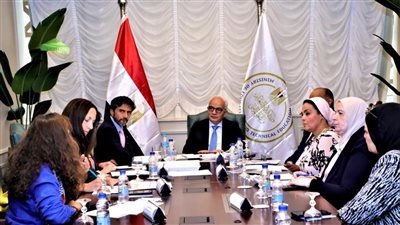 رضا حجازي يبحث مع وفد اليونيسف أوجه التعاون المشترك لتطوير التعليم قبل الجامعي