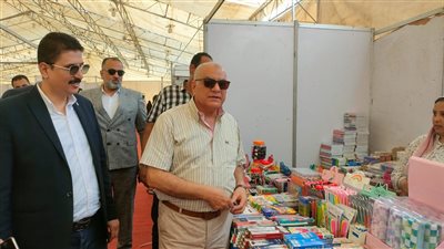 رئيس تجارية الإسماعيلية يتفقد معرض «أهلا مدارس» قبل افتتاحه (صور) 