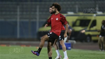 محمد صلاح يقود هجوم منتخب مصر أمام تونس 