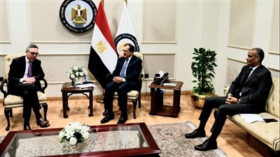 وزير البترول يبحث مع رئيس شركة سكاتك النرويجية تنفيذ مشروع الميثانول الأخضر