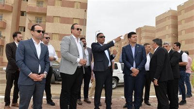 جولة لمحافظ الدقهلية ورئيس هيئة الرعاية الصحية بقرى حياة كريمة في شربين 