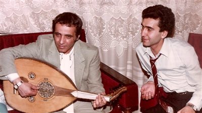 مظاهرة حب أمام قبر بليغ حمدي، الجمهور: مظلوم حيا وميتا (فيديو)