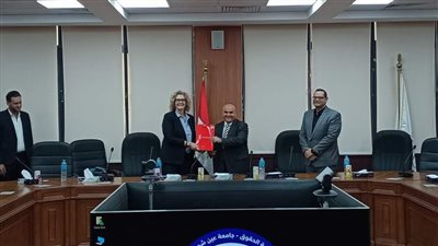 حقوق عين شمس تستقبل نائب رئيس جامعة إيسكس Essex لبحث التعاون المشترك