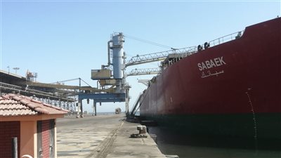 انتظام حركة الملاحة وتداول البضائع بالهيئة العامة لميناء الإسكندرية
