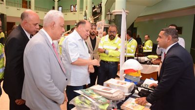 وزارة العمل: أسبوع سلامة وصحة مهنية بشركة أسمنت أسيوط