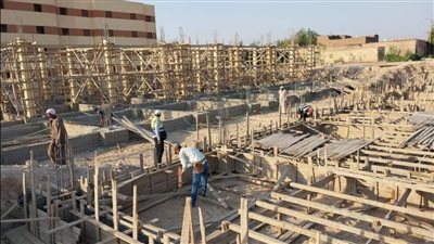 بدء إنشاء مجمع الصناعات الحرفية بأرمنت في الأقصر