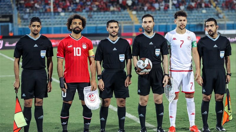 محمد صلاح قائد منتخب