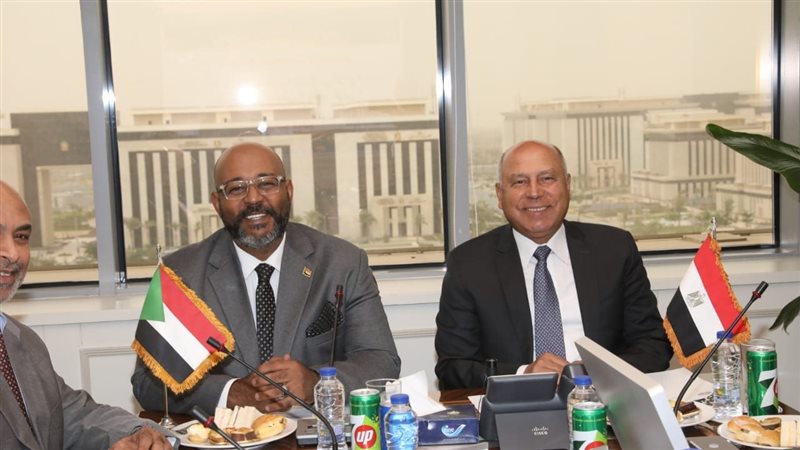وزير النقل مع نظيره