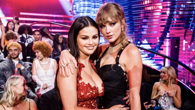 حفل VMAs، فيتو