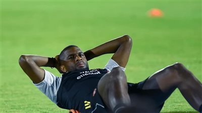 التركيز يسيطر على مران الأهلي الأول بالمملكة العربية السعودية (صور)