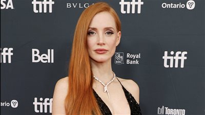 جيسيكا تشاستين تتألق في عرض فيلم Memory بمهرجان تورنتو (فيديو)