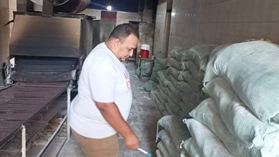 ضبط 30 جوال دقيق في السوق السوداء بالعريش 