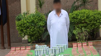 سقوط عنصر إجرامى بحوزته كمية من الأقراص والمواد المخدرة بقيمة مليونى جنيه بالجيزة