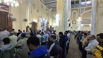 آداء صلاة الغائب على أرواح شهداء المغرب وليبيا بمساجد الوادي الجديد 