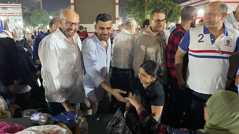 حسام المندوه والأعضاء،