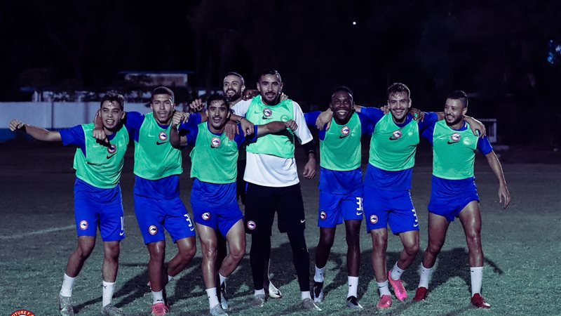 فيوتشر، فيتو