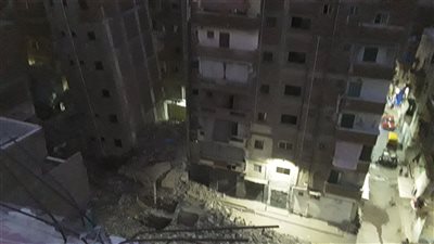  نقل منقولات المواطنين من عقارات كرموز المائلة فى الإسكندرية (فيديو)