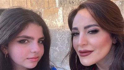 عبير نعمة تصف ابنتها بـ المعجزة في عيد ميلادها