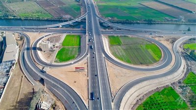 استشاري يستعرض أحدث تطورات مشروعات الطرق 