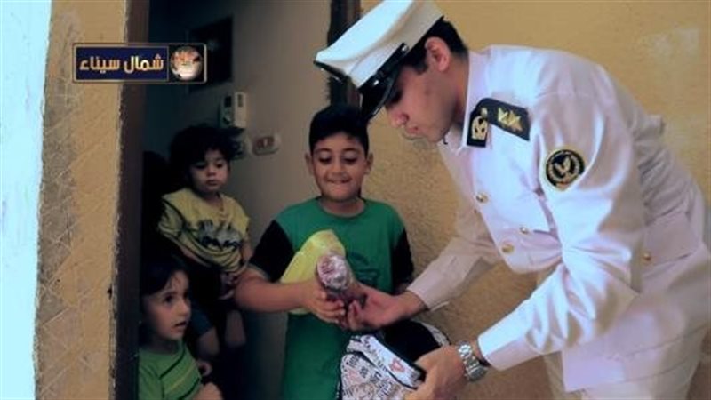 توزيع حقائب مدرسية،