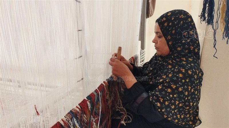  مشغل لإنتاج الحرير