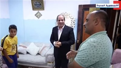 السيسي يستجيب لسيدة مصرية ويتوجه لزيارتها في مسكنها بقرية سدس الأمراء 
