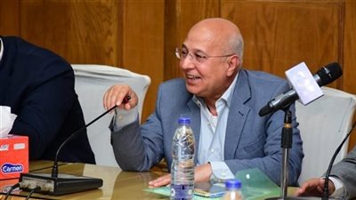 النائب خالد عيش يشيد بقرارات الرئيس ويطالب القومي للأجور بالزيادة في القطاع الخاص 