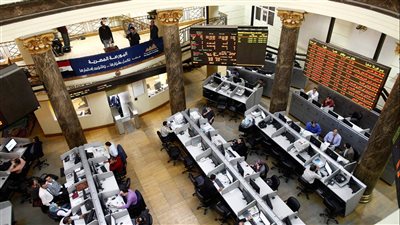 موارد أساسية تتصدر قطاعات الأسهم المقيدة الرئيسية خلال الأسبوع 