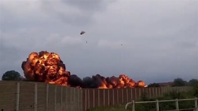 مصرع طفلة إثر تحطم طائرة عسكرية إيطالية في تورينو (فيديو)