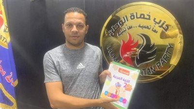 حزب حماة الوطن بشمال سيناء ينفذ مبادرة توزيع الكتب المجانية لتلاميذ المدارس والمدرسين 