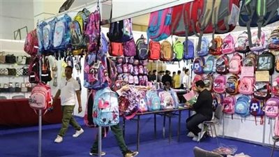 نائب محافظ الجيزة يتفقد تجهيزات معرض أهلا مدارس بفيصل