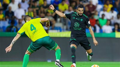 رياض محرز يقود تشكيل أهلي جدة أمام التعاون بالدوري السعودي