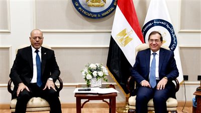 جبران وهيئة مكتب نقابة البترول يلتقون طارق الملا لمناقشة عدد من المقترحات