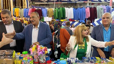 تجارية الإسماعيلية تفتتح معرض أهلا مدارس بفايد (صور) 