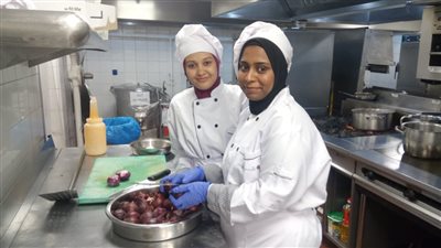 تدريب شباب الأقصر على مهنة الفندقة بالتعاون مع الأغذية العالمى