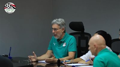 تفاصيل اجتماع بيريرا بمديري الكرة لأندية الممتاز 