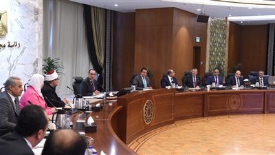 رئيس الوزراء يستعرض الاستعدادات اللازمة لموسم الحج المقبل