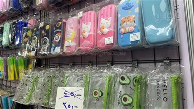 أسعار المستلزمات والملابس بمعرض أهلا مدارس بالجيزة (صور)