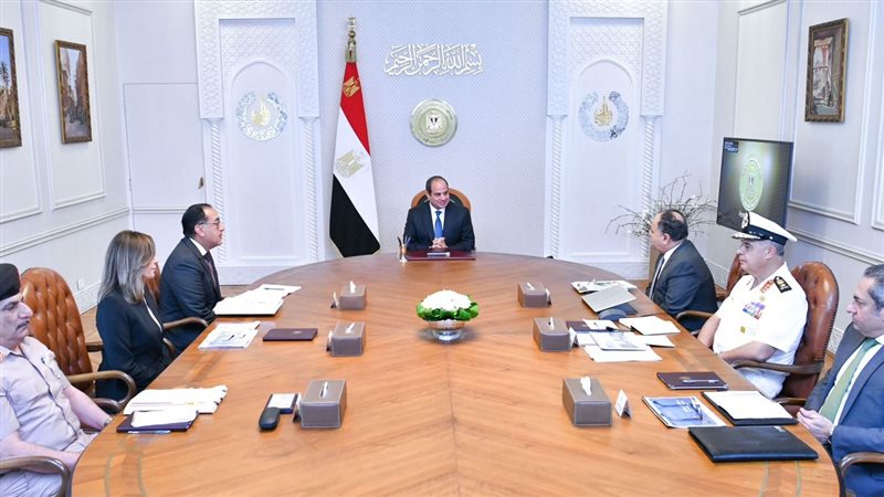 الرئيس السيسي يتابع