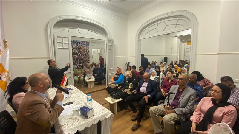 ندوة الاحزاب بالمصرى