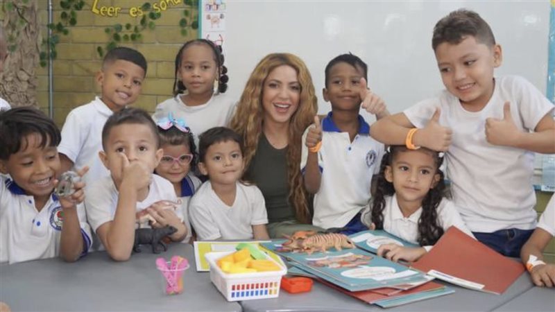 شاكيرا، فيتو