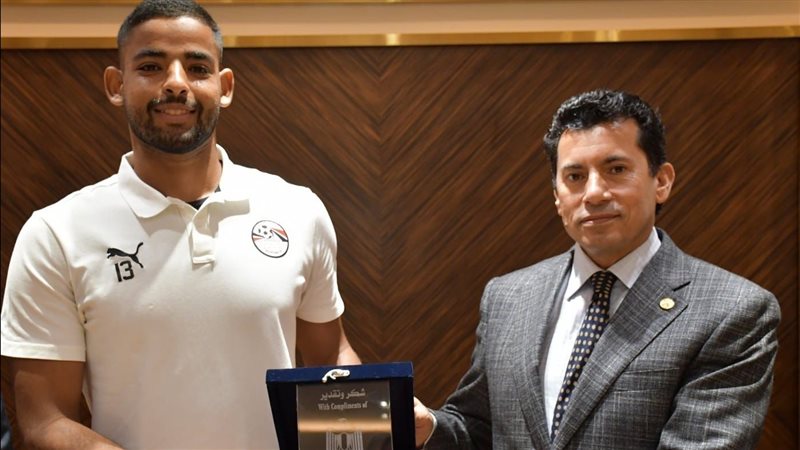 صبحي يستقبل لاعب